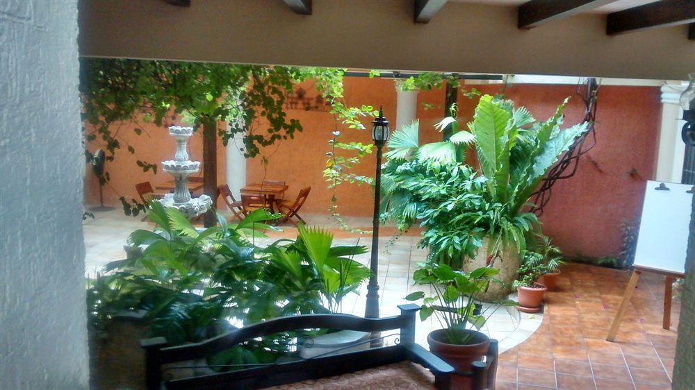 Hotel Quinta Maya Flores